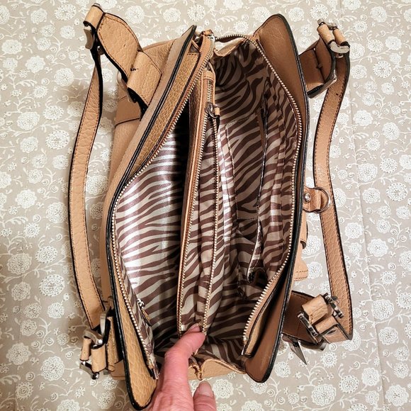 ✨HOST PICK!✨ NEW Guess Handbag, Tan/Beige, Double Straps, Compartments! - Picture 11 of 13